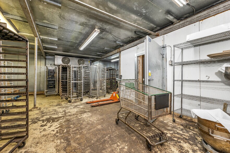 More Photos Of 22 Kendall Pond Rd, Derry Food Processing For Sale