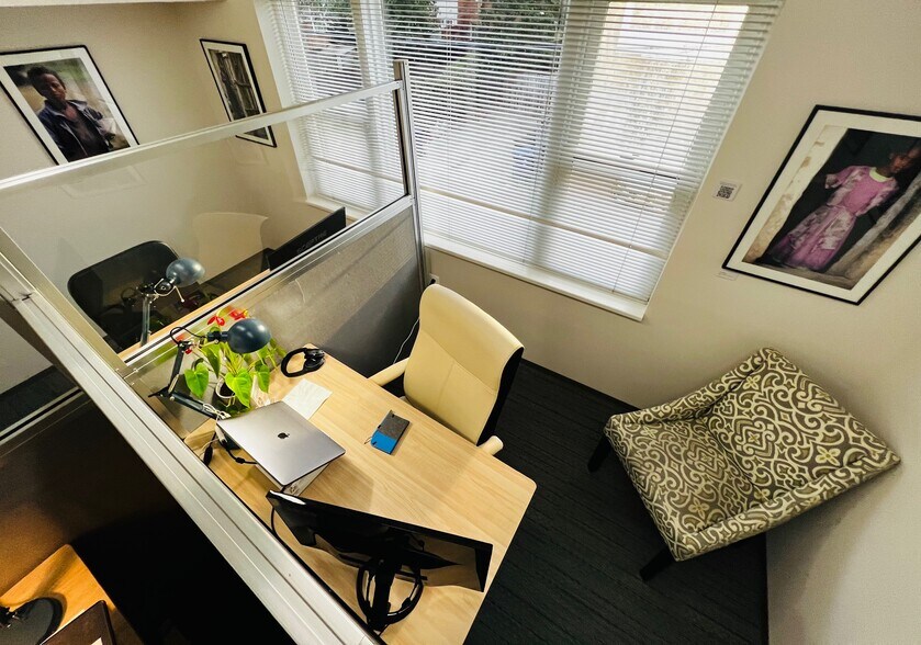 More Photos Of 403 N Henry St, Alexandria Office For Sale