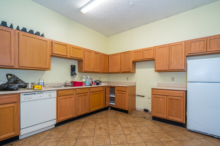 More Photos Of 3380 Successful Way, Dayton Office For Sale