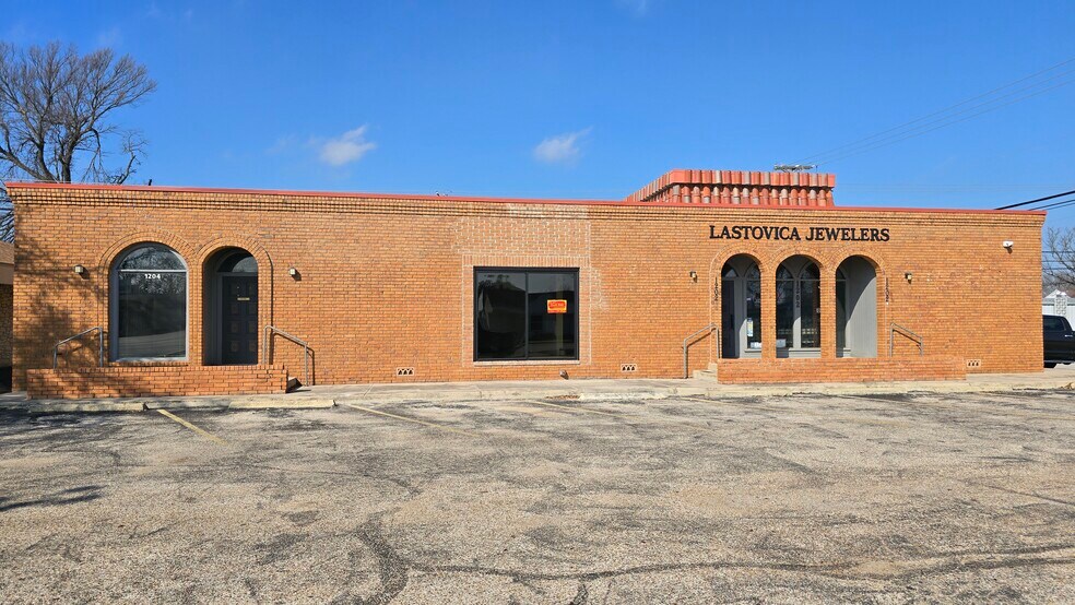 Primary Photo Of 1202 S 31st St, Temple Storefront Retail Office For Lease