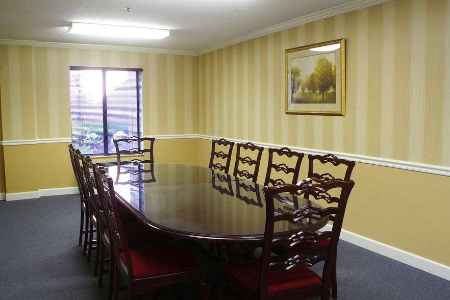 More Photos Of 2470 Windy Hill Rd SE, Marietta Office For Lease
