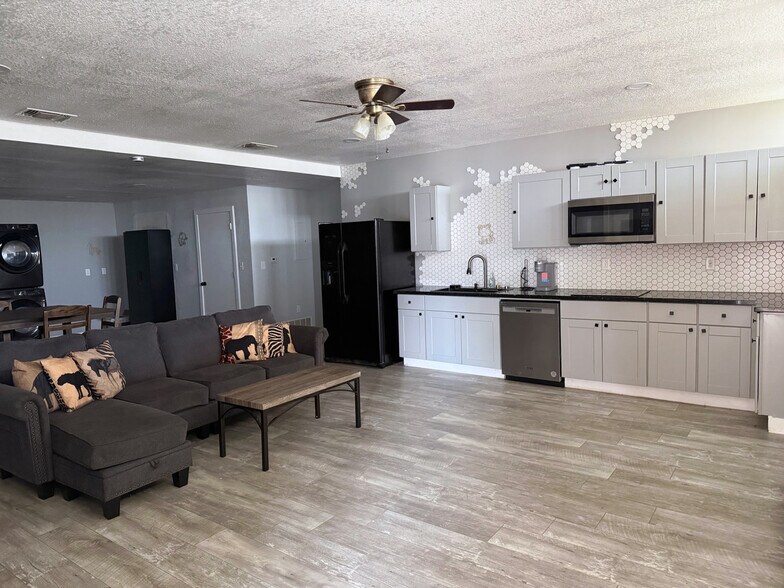 More Photos Of 2123 15th St, Lubbock Apartments For Sale