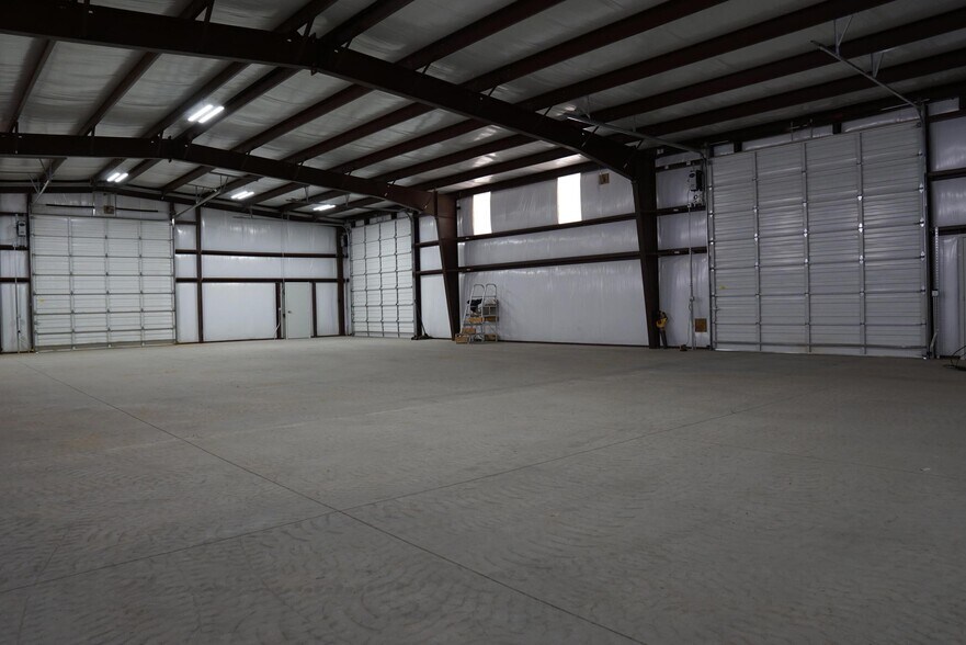 More Photos Of 825 Cannonball dr, Big Water Research And Development For Lease