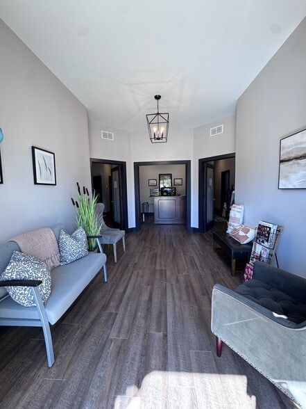 More Photos Of 2693 Townsend Ct, Clarksville Medical For Lease