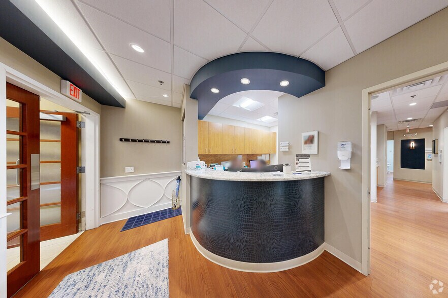 More Photos Of 555 Kinderkamack Rd, Oradell Medical For Sale