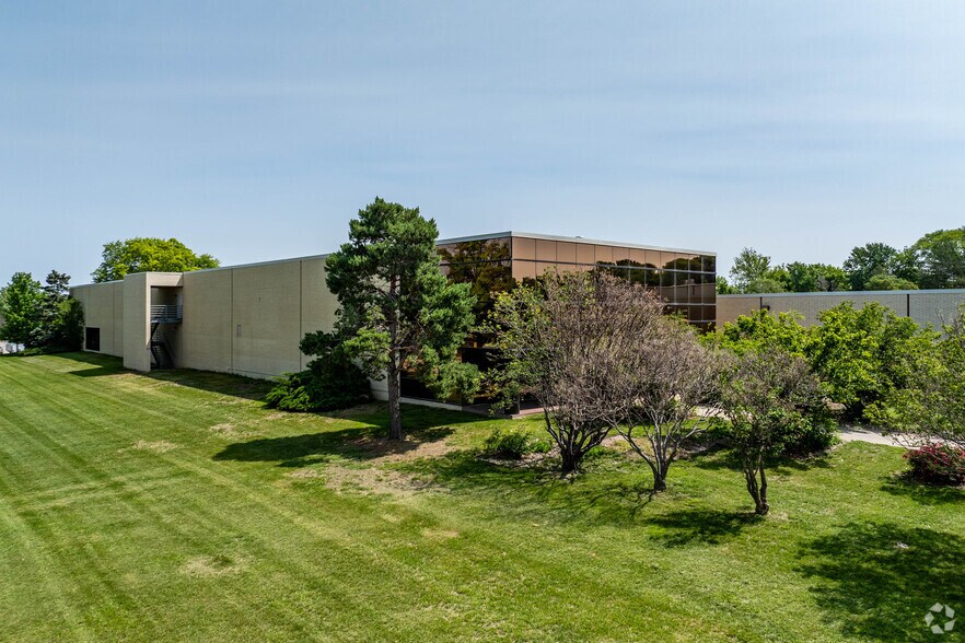 Primary Photo Of 4700 S 19th St, Lincoln Warehouse For Lease