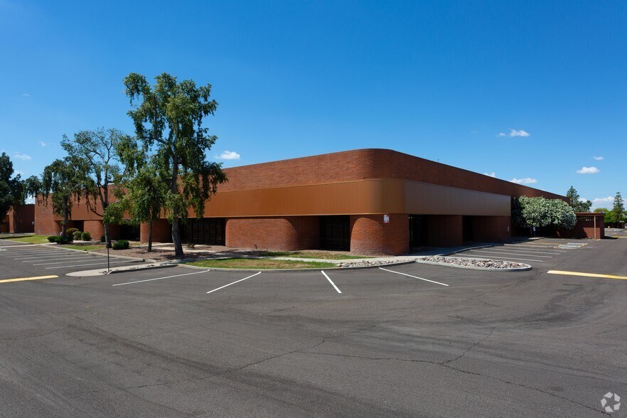 More Photos Of 18008 N Black Canyon Fwy, Phoenix Warehouse For Lease