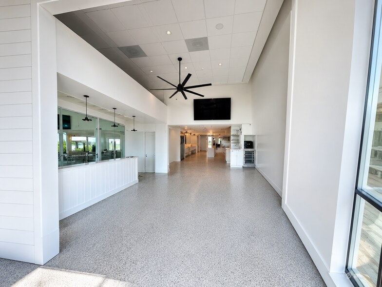 More Photos Of 1801 E katella Ave, Anaheim Apartments For Sale