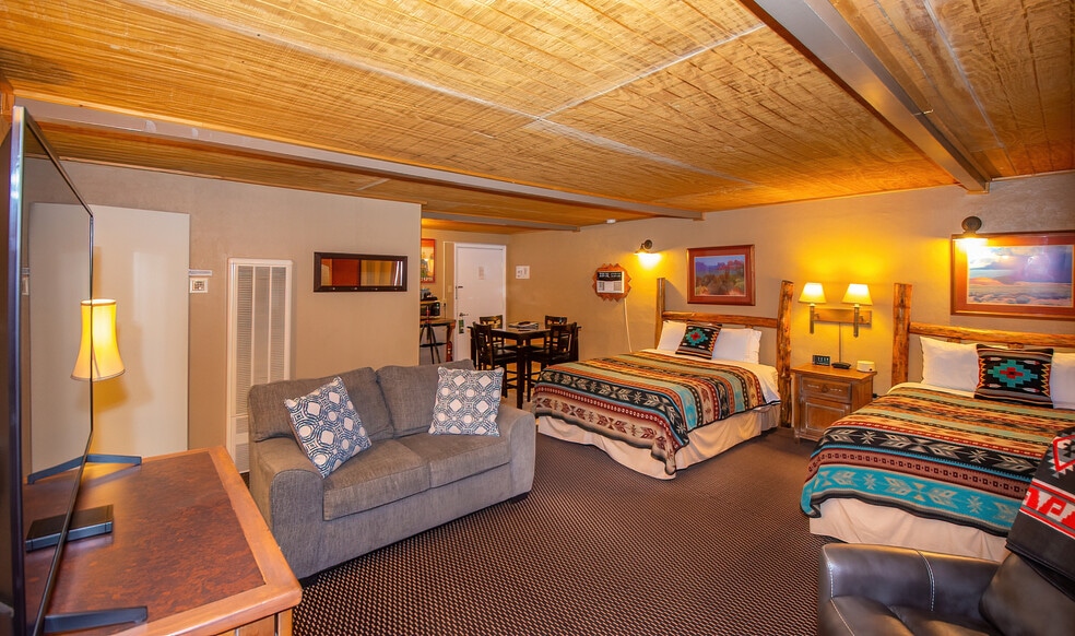 More Photos Of 627 Sudderth Dr, Ruidoso Hotel For Sale