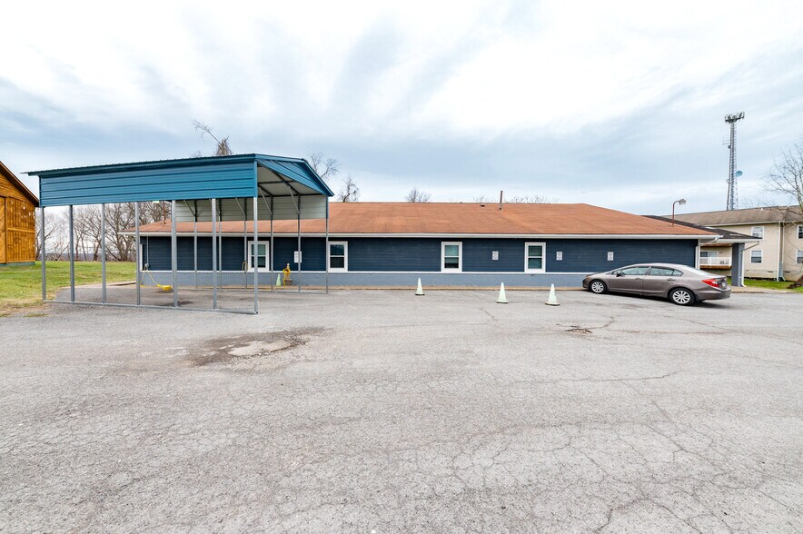 Primary Photo Of 304 Scott Ave, Morgantown Office For Lease