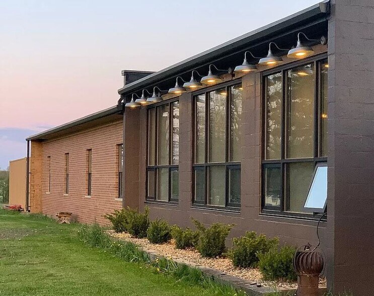 More Photos Of 2045 Bradley Rd, Webberville Showroom For Sale