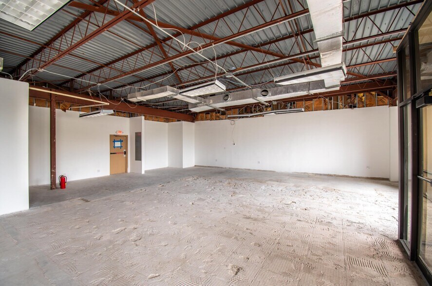 More Photos Of 6000-6064 Ingram Rd, San Antonio Unknown For Lease