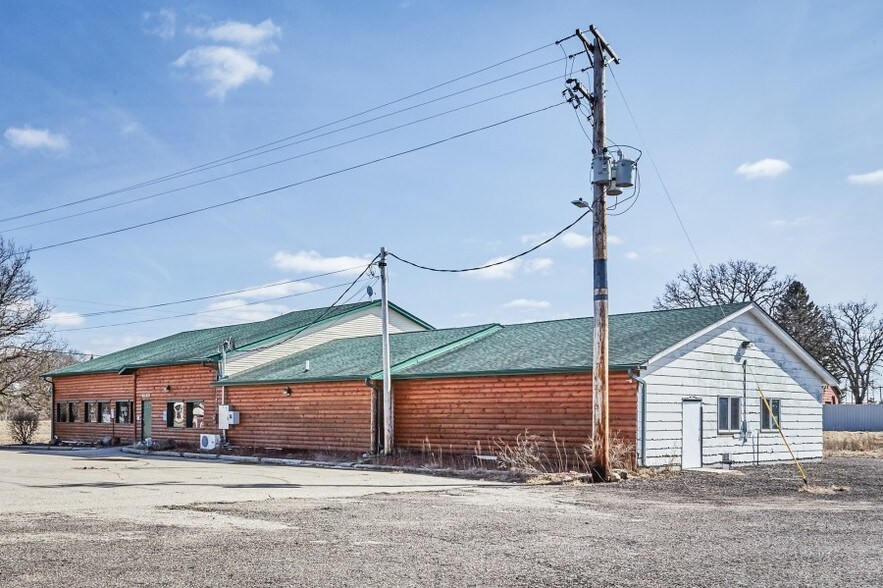 More Photos Of 20454 Highway 65 NE, East Bethel Restaurant For Sale