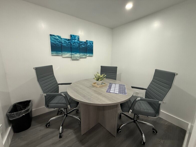 More Photos Of 8200 W Sunrise Blvd, Plantation Office For Sale