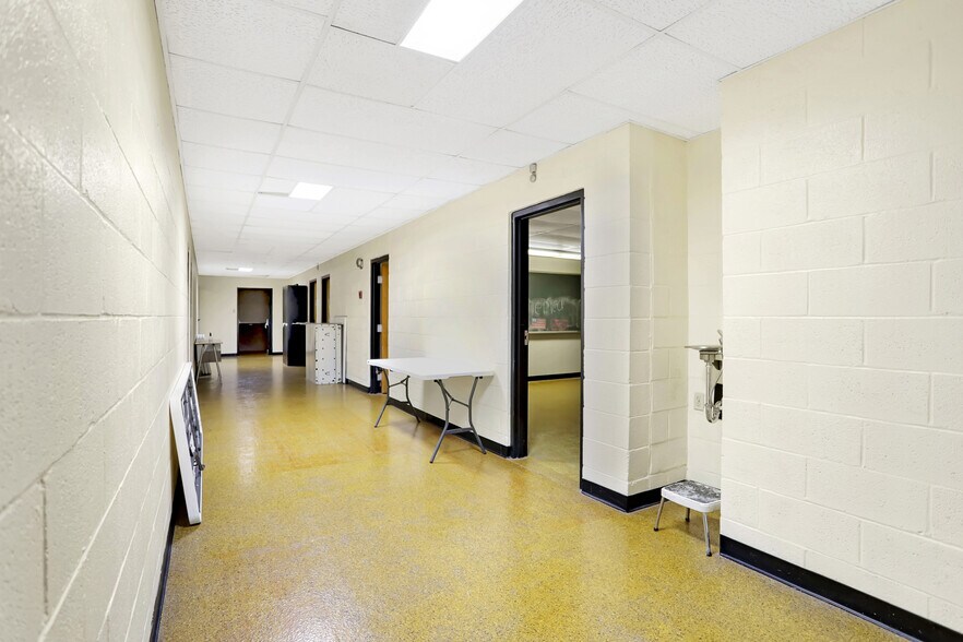 More Photos Of 1792 N Parkway, Memphis Religious Facility For Sale