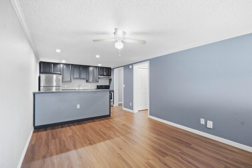 More Photos Of 5901 Bryce Ln, Tampa Apartments For Sale