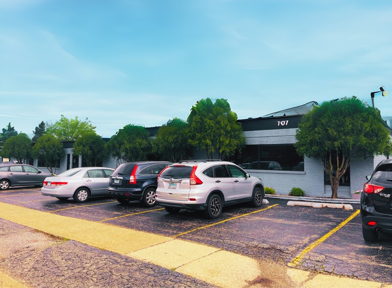 Primary Photo Of 707-717 N Iowa Ave, Villa Park Office For Sale