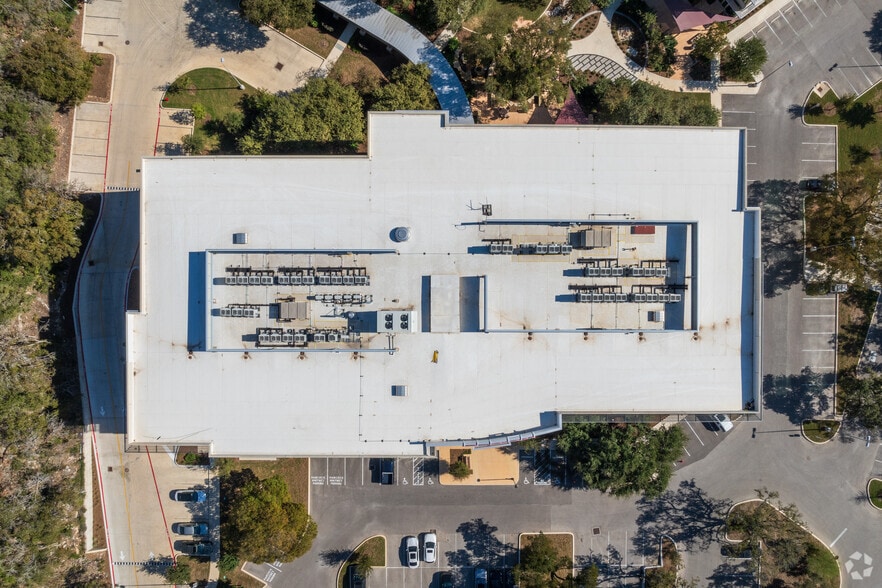 More Photos Of 19122 N US Highway 281, San Antonio Office For Lease