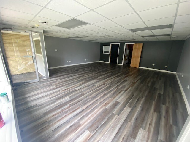 More Photos Of 635-643 S La Grange Rd, La Grange Storefront For Sale