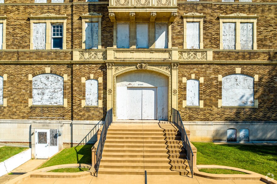 More Photos Of 2345 Lafayette Ave, Saint Louis Religious Facility For Sale