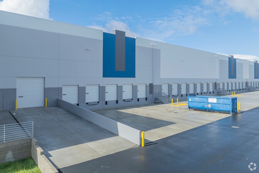 More Photos Of 40525 Albrae St, Fremont Unknown For Lease