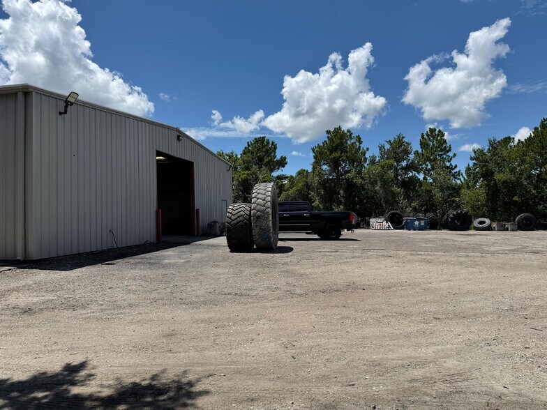 More Photos Of 10574 General Dr, Orlando Warehouse For Lease