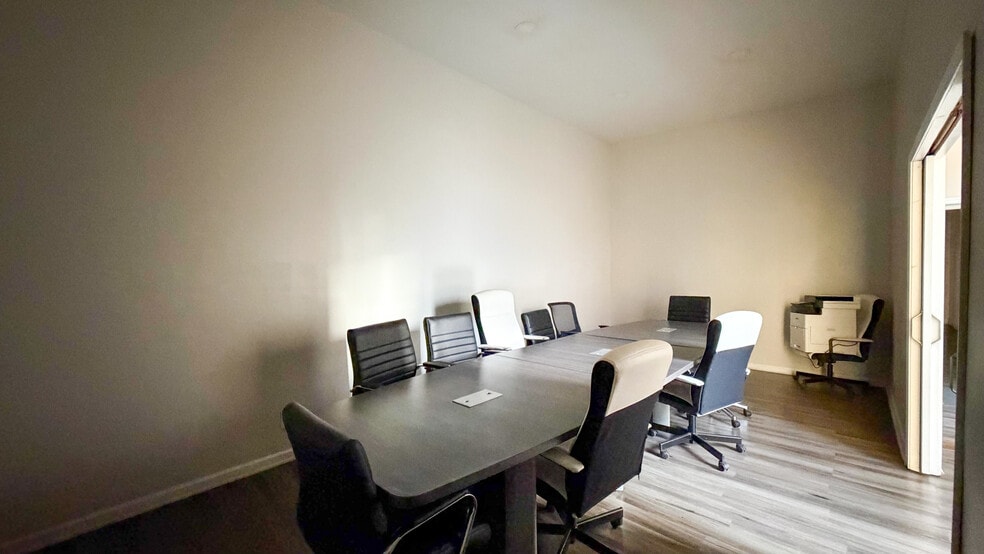 More Photos Of 24 E University Ave, Cincinnati Apartments For Sale