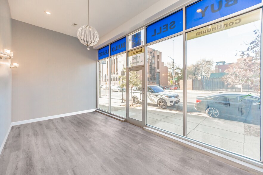 More Photos Of 1103 N Western Ave, Chicago Storefront Retail Office For Lease
