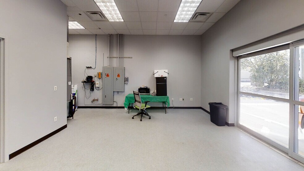 More Photos Of 4434-4438 Hoffner Ave, Orlando Unknown For Lease