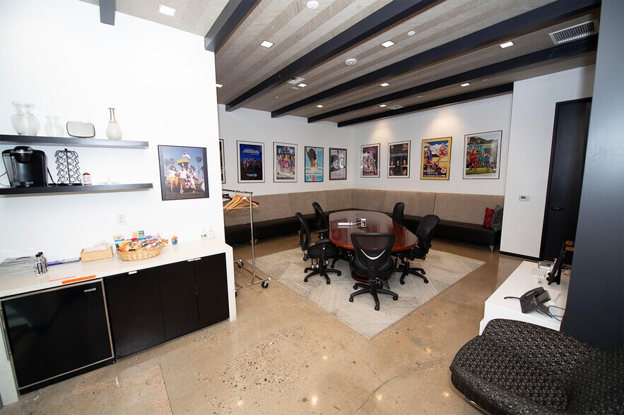 More Photos Of , Glendale Office For Sale