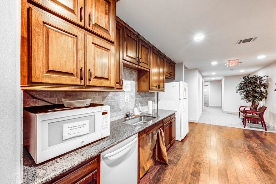 More Photos Of 21815 Oak Park Trails Dr, Katy Medical For Sale