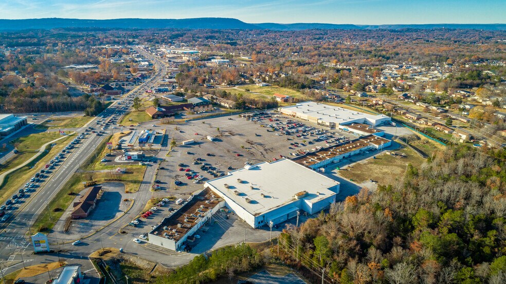 More Photos Of 1785-1801 Battlefield Pky, Fort Oglethorpe Unknown For Lease
