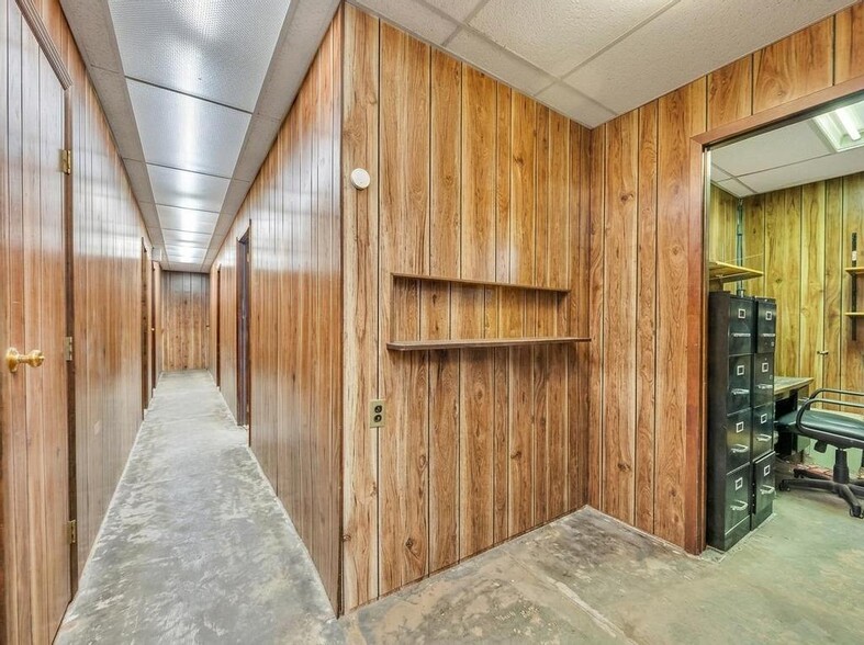 More Photos Of 1424 118th St, College Point Warehouse For Sale