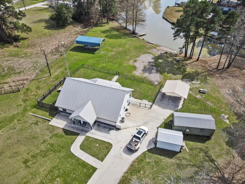 Primary Photo Of 6776 FM 356, Trinity Trailer Camper Park For Sale