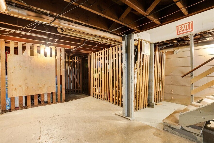 More Photos Of 4435 SE Belmont St, Portland Apartments For Sale