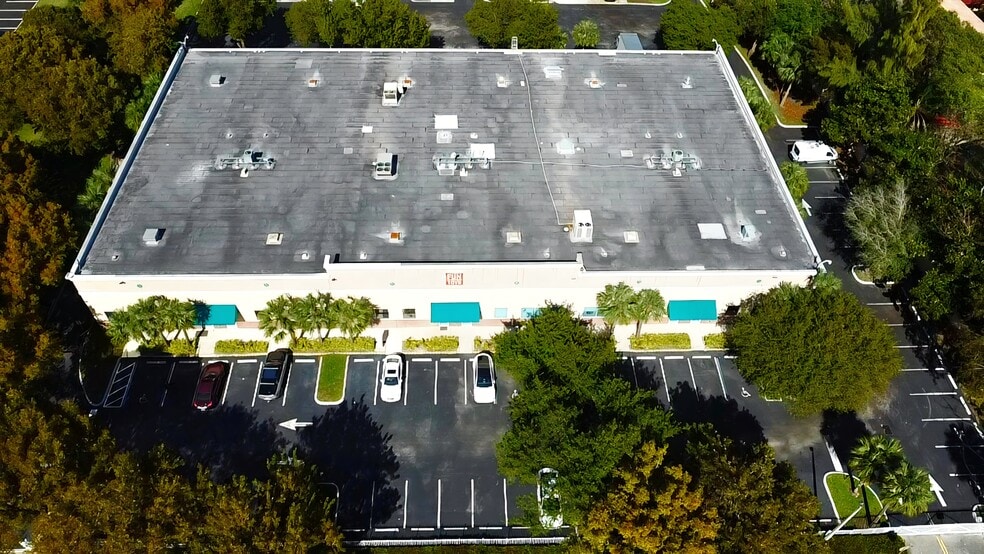 More Photos Of 74 SW 12th Ave, Dania Warehouse For Lease