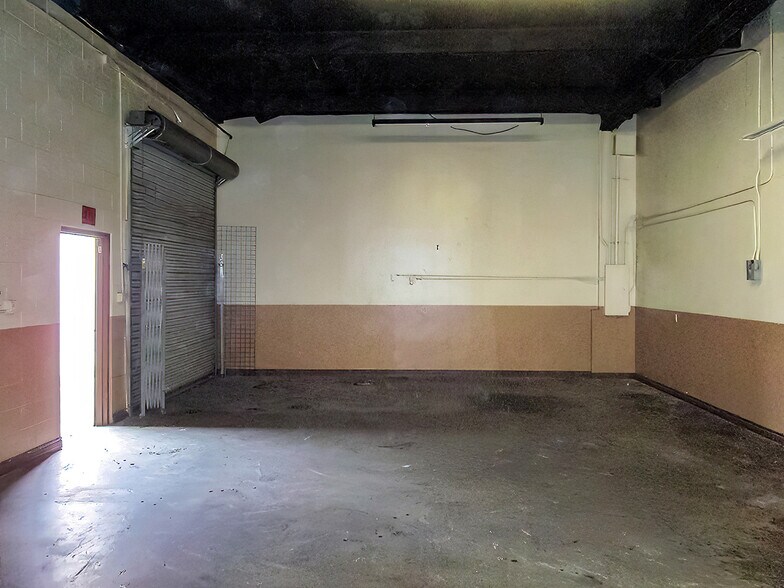 More Photos Of 12561-12563 Persing Dr, Whittier Showroom For Sale