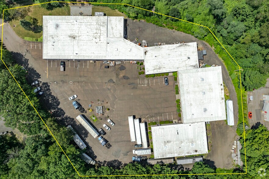 More Photos Of 925 Sherman Ave, Hamden Warehouse For Lease