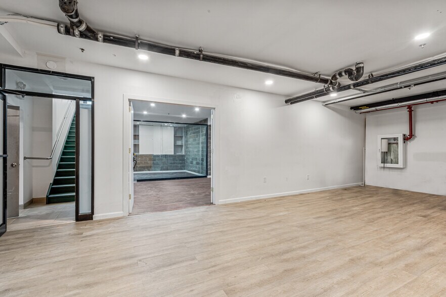 More Photos Of 223-227 Grand St, New York Storefront Retail Residential For Lease