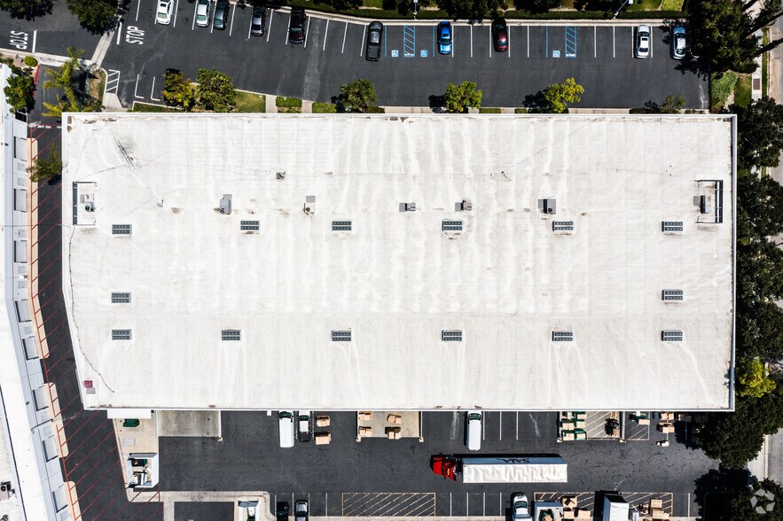 More Photos Of 12707 Rives Ave, Downey Warehouse For Lease