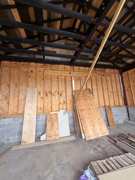 More Photos Of 1103 W Cavalcade St, Houston Industrial For Lease