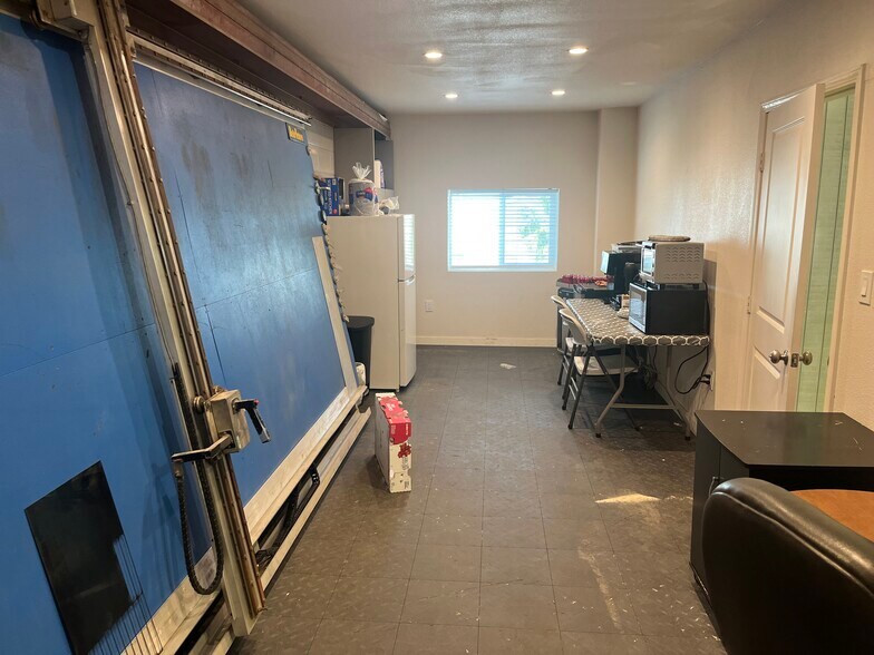 More Photos Of 1805 Cleveland Ave, National City Industrial For Sale