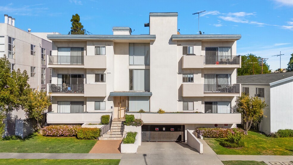 Primary Photo Of 858 S Shenandoah St, Los Angeles Apartments For Sale