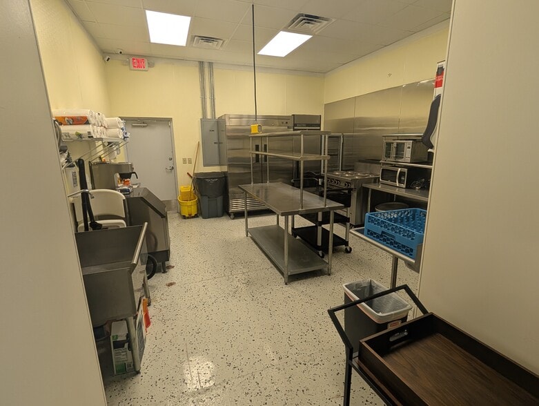 More Photos Of 1437 N US Highway 1, Ormond Beach Office For Sale