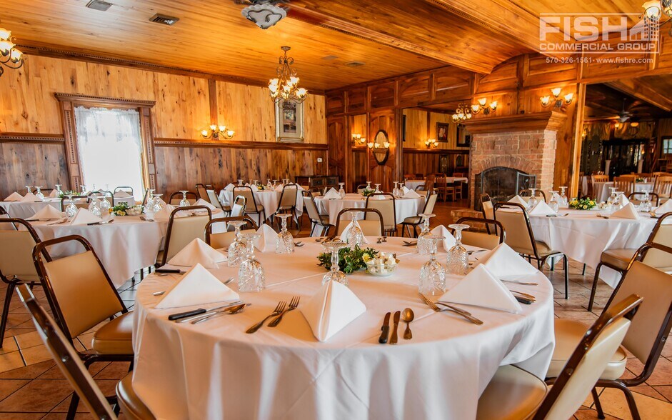 More Photos Of 204 Valley St, Williamsport Bar For Sale