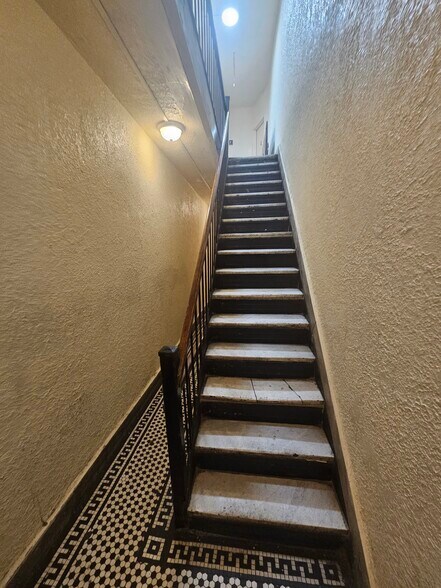 More Photos Of 617 Courtlandt Ave, Bronx Apartments For Sale