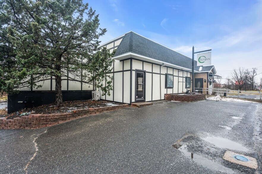 More Photos Of 392 Rt-34, Matawan Restaurant For Sale