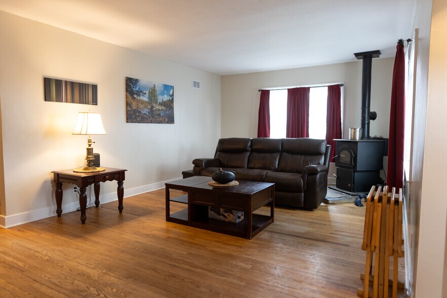 More Photos Of 2800 NY-49, West Monroe Auto Repair For Sale