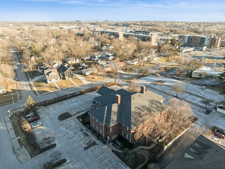 More Photos Of 520 10th Ave, Coralville Medical For Sale