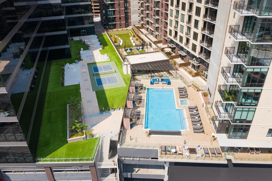 More Photos Of 101 E Washington St, Phoenix Office For Lease